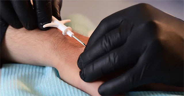 Replace papers, cards ... thanks to subcutaneous implantation, why not?