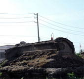 Results of the first ancient tomb excavation in Ben Tre province