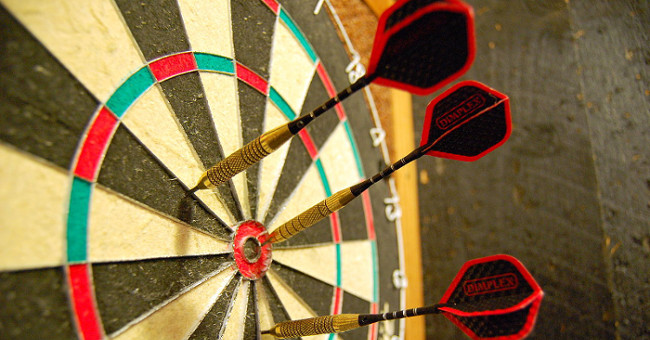 Reveal secrets to hundreds of hundreds of victories in a dart throw