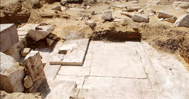 Reveal the ancient 3,700-year-old Egyptian pyramid