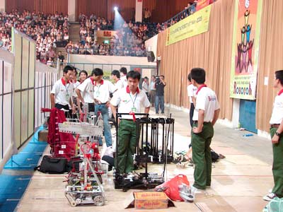 Robocon 2008: The first 'Govinda' belongs to FEE 02