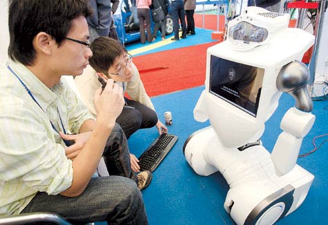 Robot learns through voice