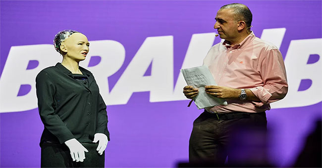Robot Sophia: I don't mind sacrificing myself to save people