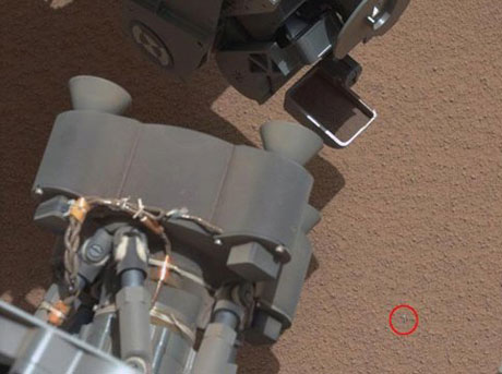 Robots detect objects that sparkle on Mars