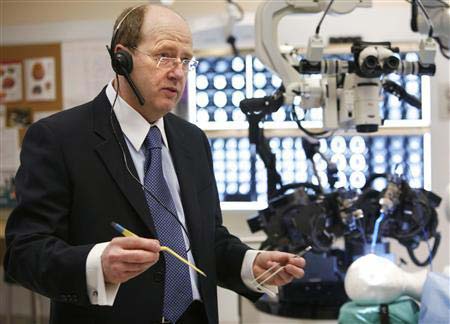 Robots help brain surgery