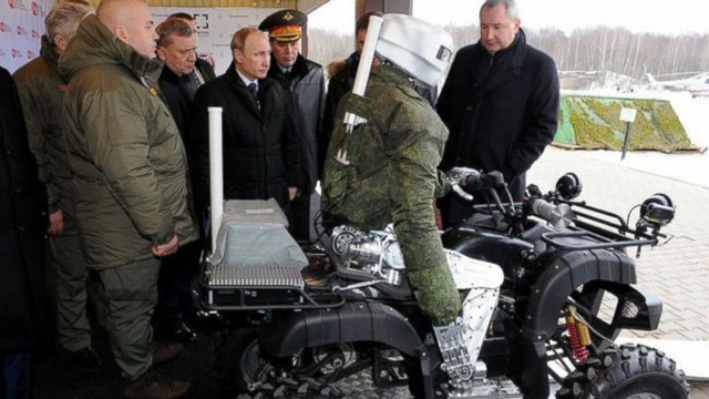 Russia launches a combat robot model like real people