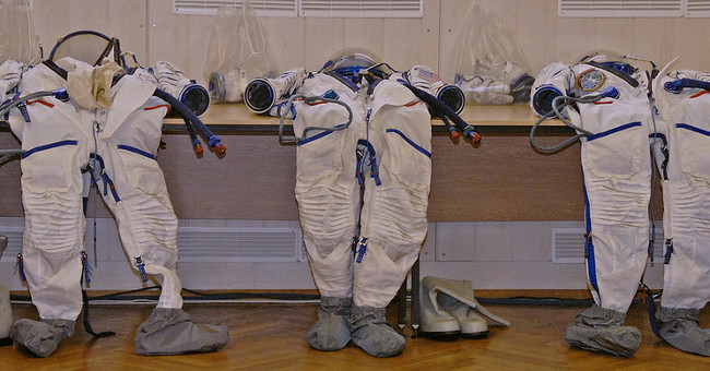Russia recruited new space pilots for the mission to conquer the Moon