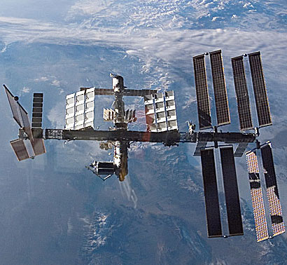 Russia will bring three astronauts on the ISS to Earth