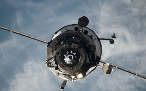 Russian spacecraft caught fire when plunging to Earth