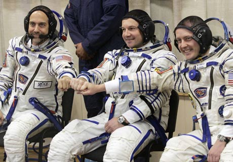 Russian spacecraft takes billionaire customers to space