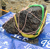 Salvage huge meteorite falling to earth