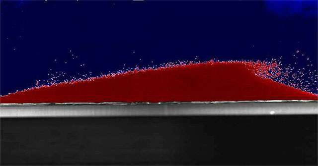 Sand dunes can 'communicate' with each other