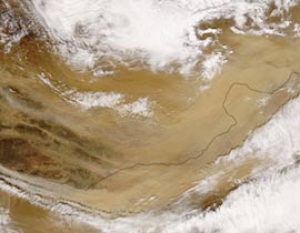 Sandstorm threatens Chinese people
