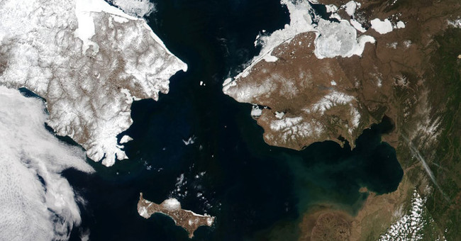 Satellite images denounce climate change that changes the Earth