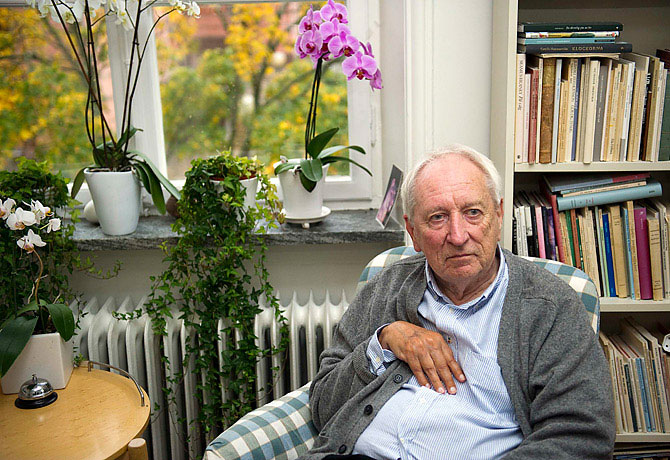 Scientists often win Nobel prizes when they get old