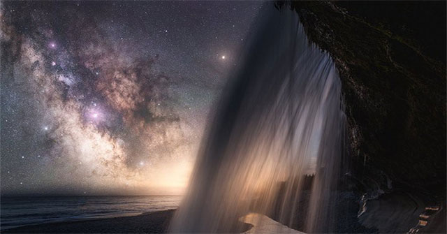 See the fantasy night under the talented hands of Canadian photographer