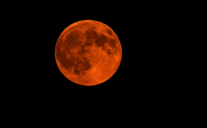 See the first super moon of autumn 2015
