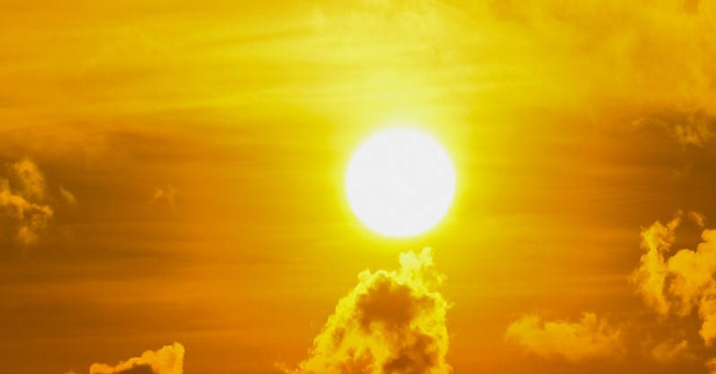 See the sunrise and beautiful sunset in Truong Sa