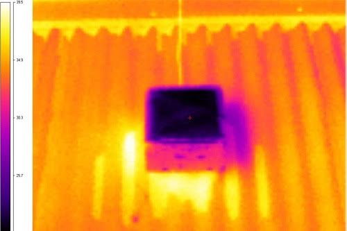 Self-cooled roofing materials