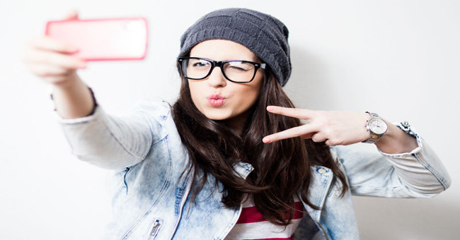Selfie elbow syndrome 'in people who like selfie