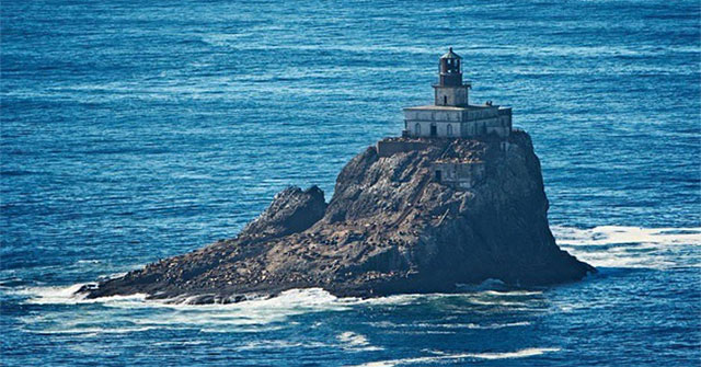 Seven islands were sold for 'cheap as for' but no one eventually bought