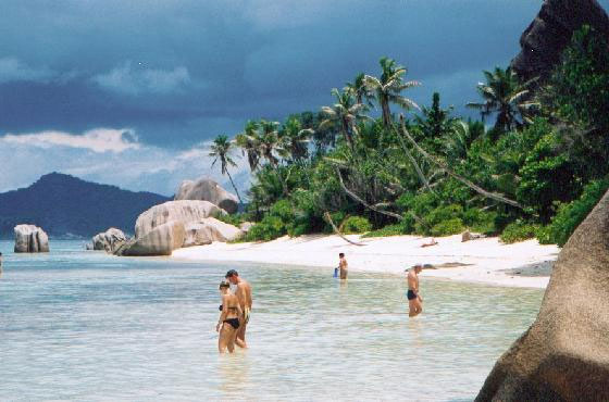 Seychelles Islands - the place with the clearest sea