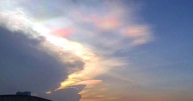 Shining clouds are constantly changing in China