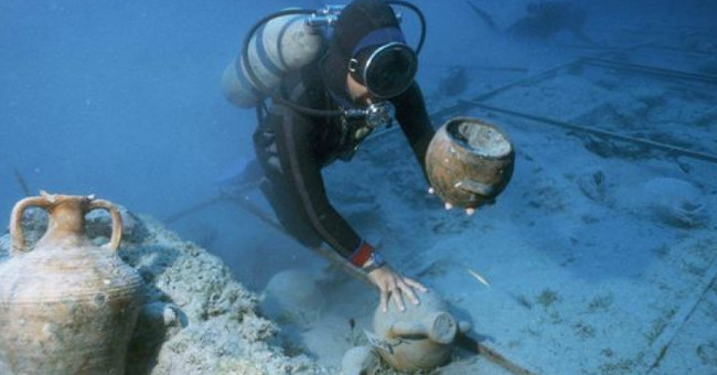 Shipwrecks reveal information about historic storms