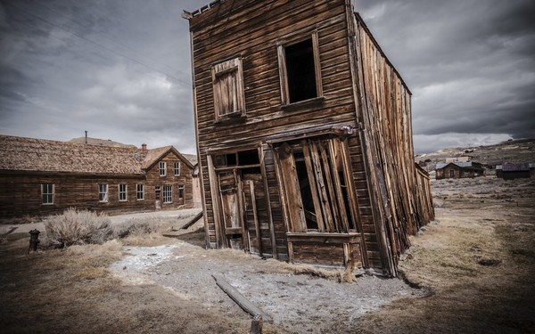 Shivered before 4 famous 5 ghost towns