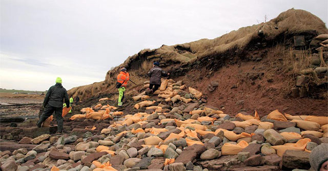 Shivering 250 unexpectedly visible remains in the storm
