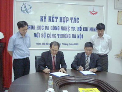 Signing to promote energy saving activities