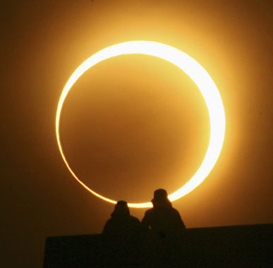 Sino-Japanese-Americans will witness an eclipse of the annals