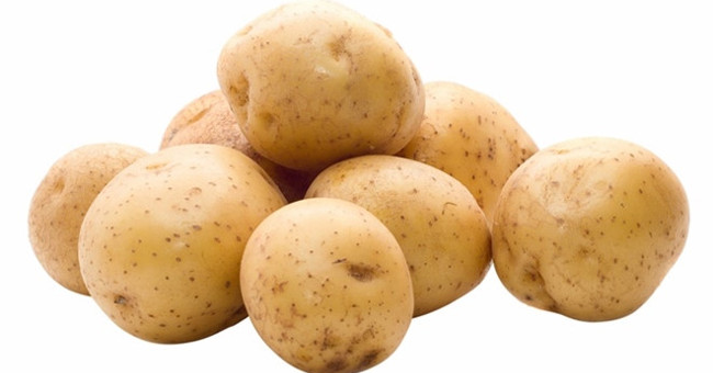 Small tips to help you plug the thin straw through the potato