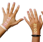 Smart Clock displays live content on hand