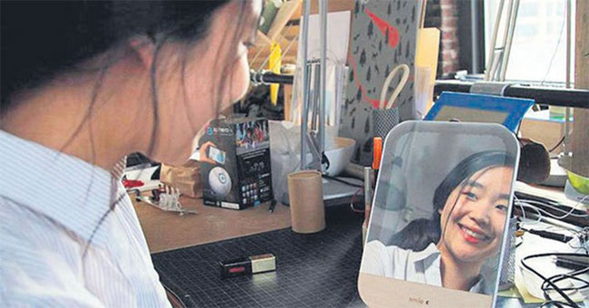Smart mirror only smiles to show face