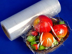 Smart plastic bags help distinguish expired goods