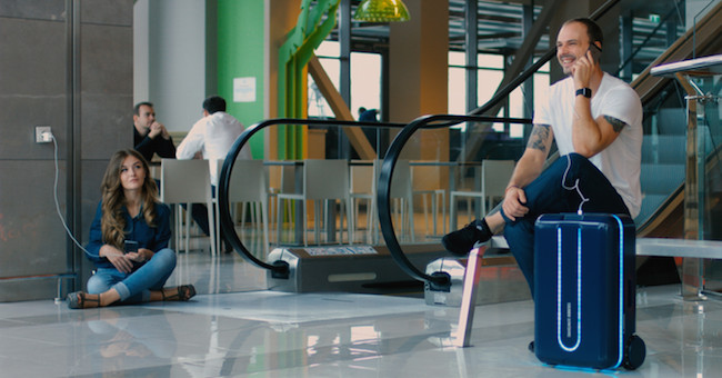 Smart 'self-propelled' suitcase: A solution for travel enthusiasts