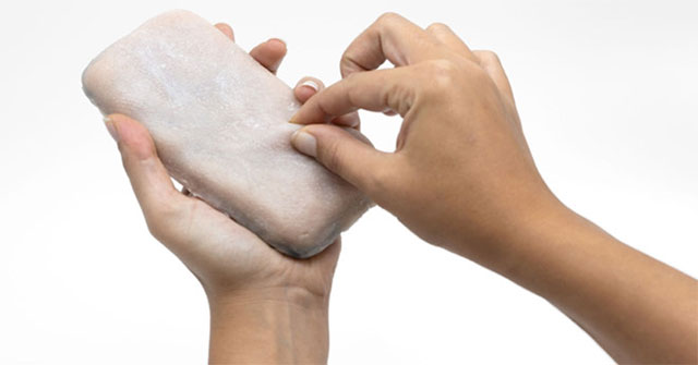 Smartphones have skin like human skin, shudder