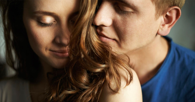 Smelling sweatshirt helps reduce stress