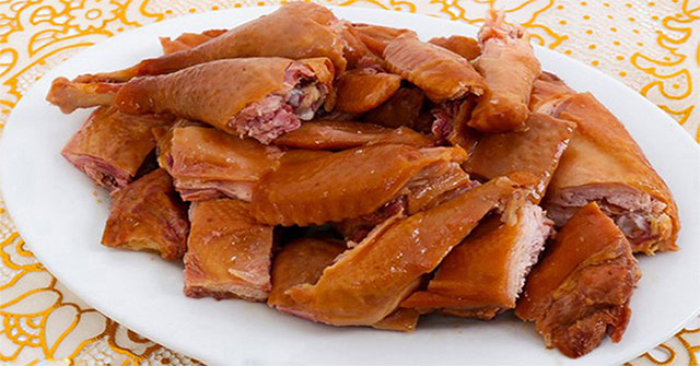 Smoked chicken is very low in nutrition, experts warn the following people absolutely should not eat