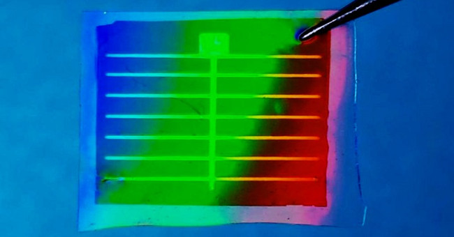 Solar cells generate electricity from drops ... rain!