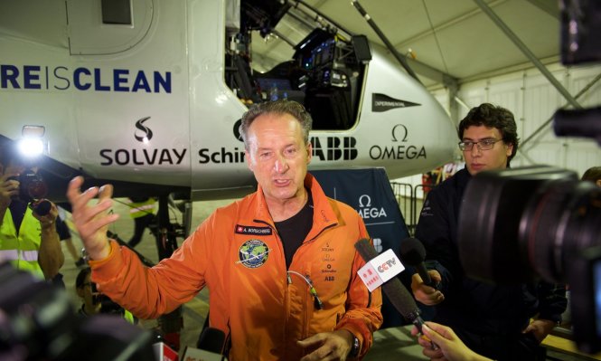Solar planes across the Pacific