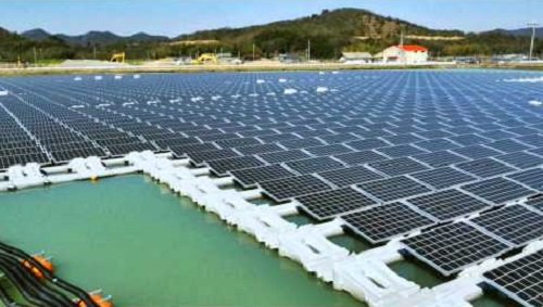 Solar power plant floating in Japan
