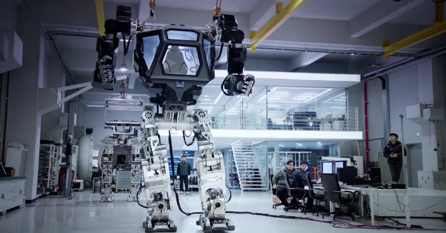 South Korea develops giant fighting robot
