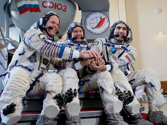 Space station increased in height to catch Soyuz