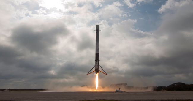 SpaceX has gone down in history with the highly successful Falcon 9 reusable missile launcher