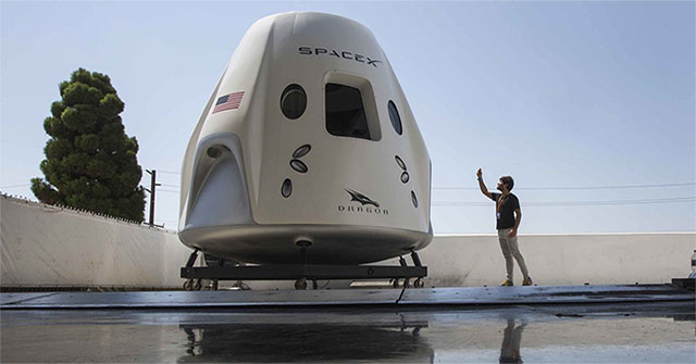 SpaceX launches a spacecraft to bring supplies and new research equipment to ISS