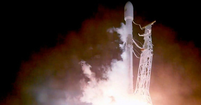 SpaceX successfully launched 2 Internet broadcasting satellites, testing the global Internet broadcasting project