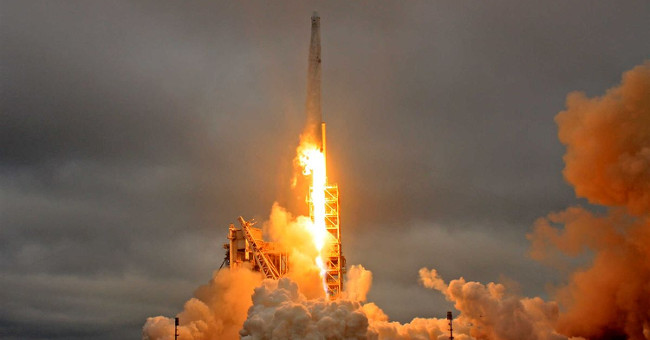 SpaceX successfully launched Falcon 9 missiles