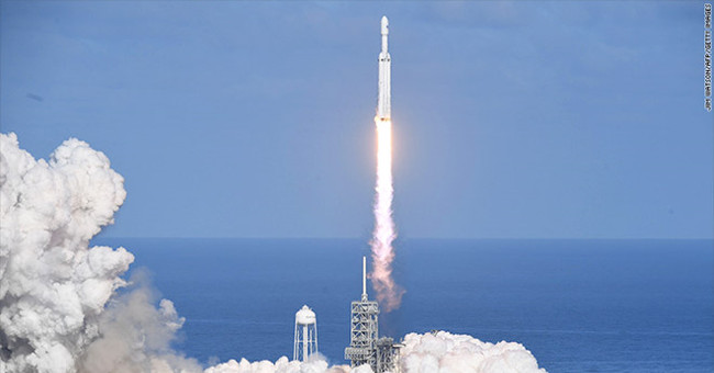 SpaceX successfully launched the world's most powerful missile